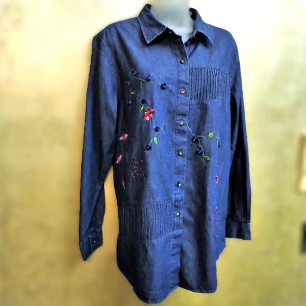Embroidered Denim Button Down NWOT L